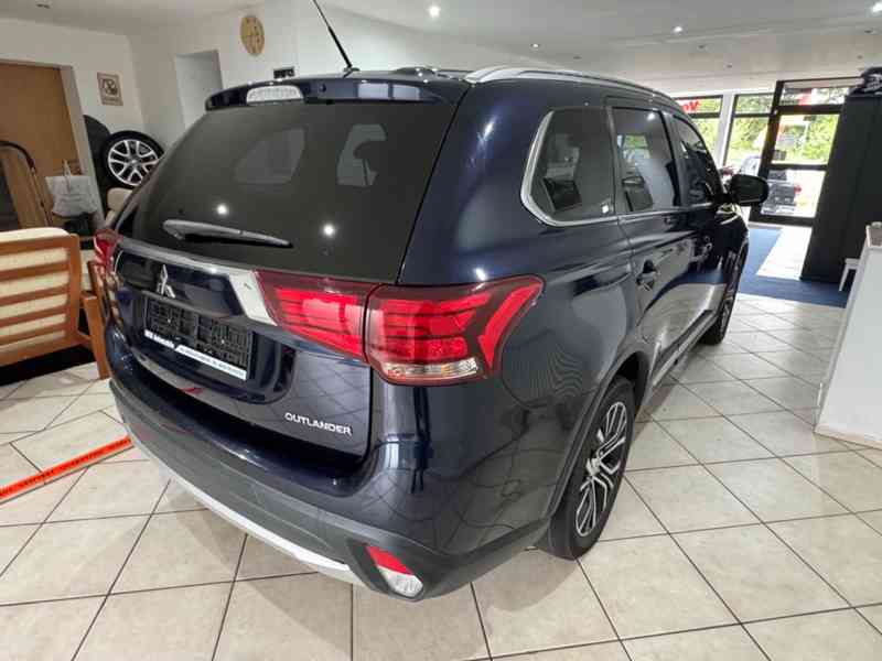 Mitsubishi Outlander 2.2 DI-D Plus 4x4 110kw - foto 13