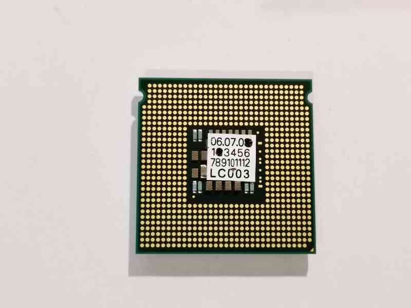CPU Intel XEON 5148 2,33GHz Socket LGA771 2-jádro - foto 3