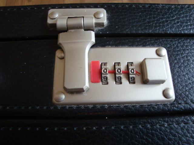 Kufřík s kódovým zámkem - foto 2