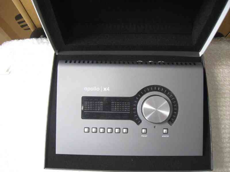 Universal Audio Apollo x4 Thunderbolt (12 měsíců záruka)