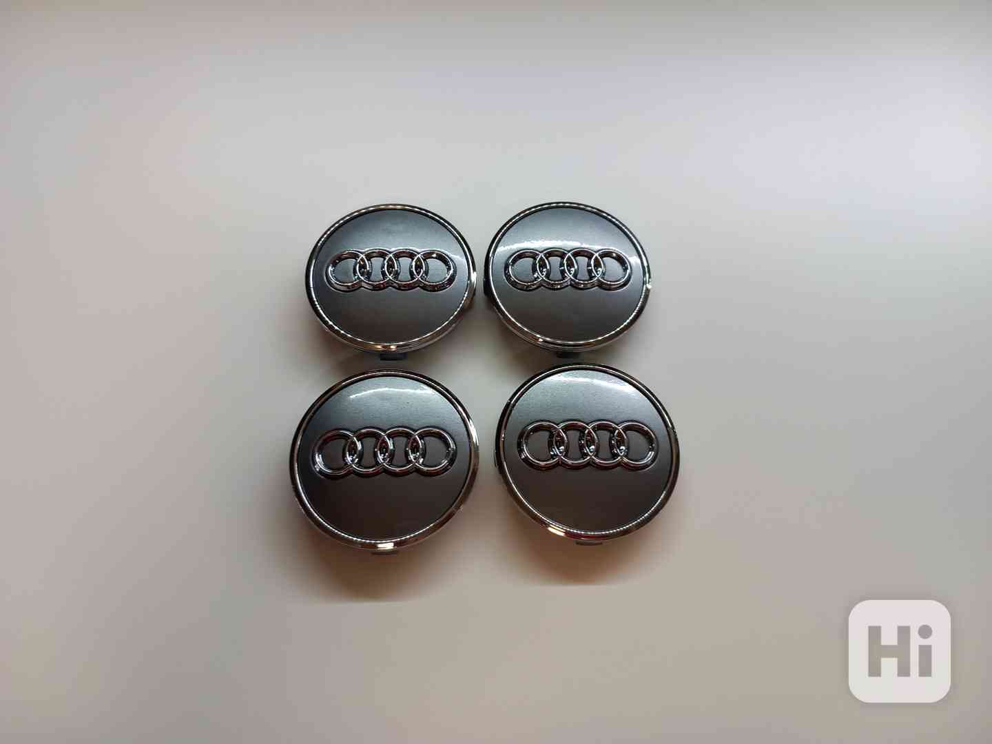 Středové krytky Audi, 61x58mm, Silver - foto 1