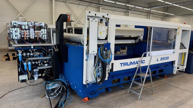 Laser TRUMPF TCL2530 TLF2000W rv.2002 - krásný stav - foto 2