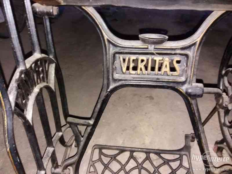 šicí stroj Veritas - foto 8