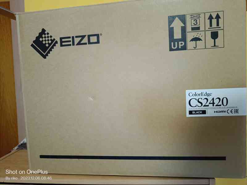EIZO CS2420 ColorEdge LCD monitor 