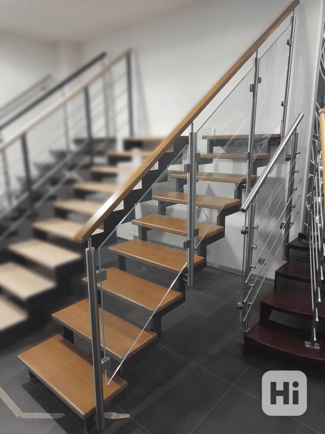 Výprodej schodů ze vzorkovny JAP ocel a dřevo | 160 x 85cm - foto 1