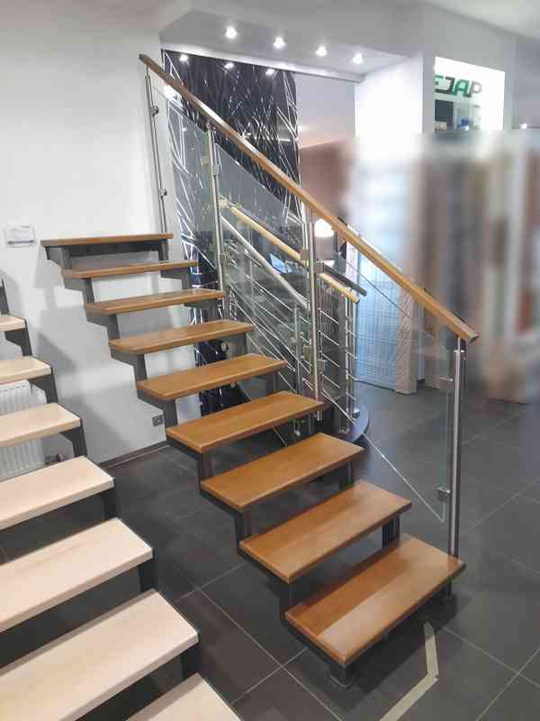 Výprodej schodů ze vzorkovny JAP ocel a dřevo | 160 x 85cm - foto 7