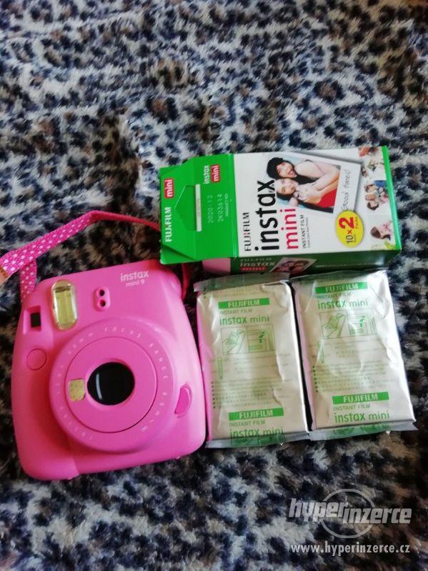 Fujifilm Instax Mini 9 růžový + 20x film