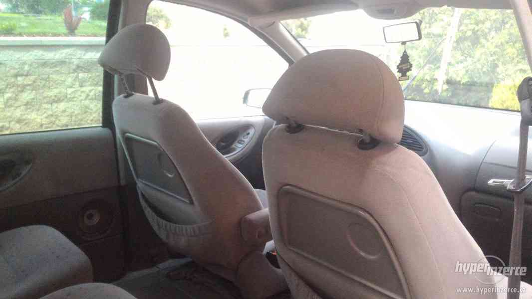 Volkswagen Sharan 1.9 TDI 81kW - foto 6