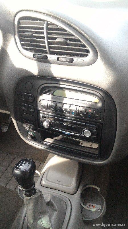 Volkswagen Sharan 1.9 TDI 81kW - foto 10