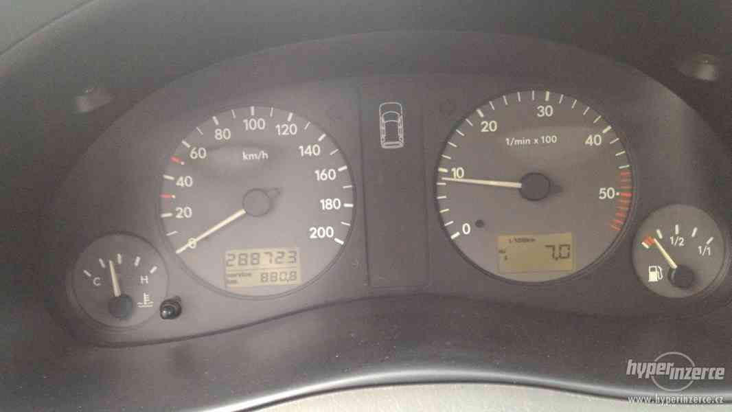 Volkswagen Sharan 1.9 TDI 81kW - foto 12