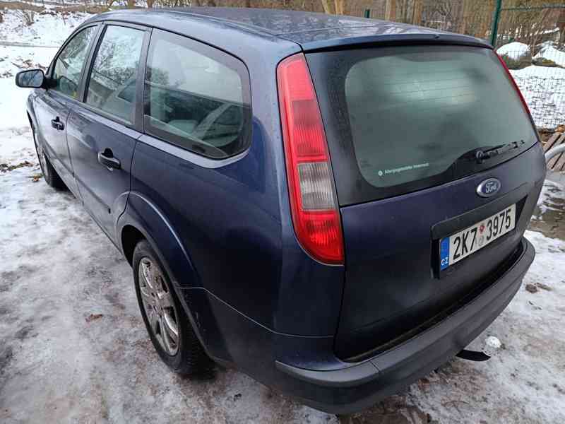 Prodám na náhradní díly nebo k opravě Focus 1,6 TDCI 2006 - foto 12