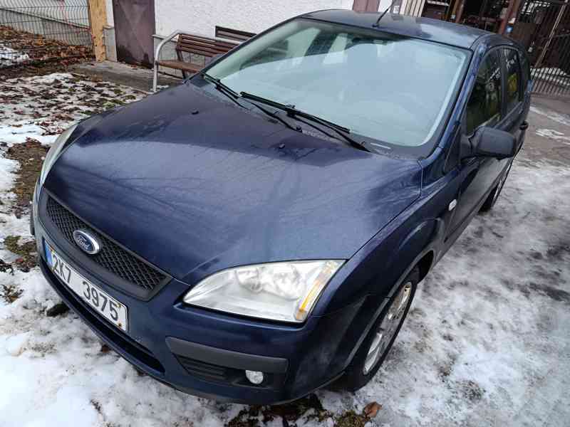 Prodám na náhradní díly nebo k opravě Focus 1,6 TDCI 2006 - foto 4