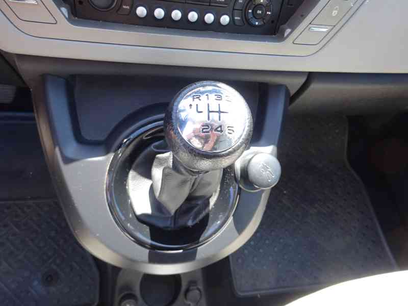 Citroen C4 Picasso 2.0 HDI r.v.2010 (100 KW) KOUPENO ČR - foto 9