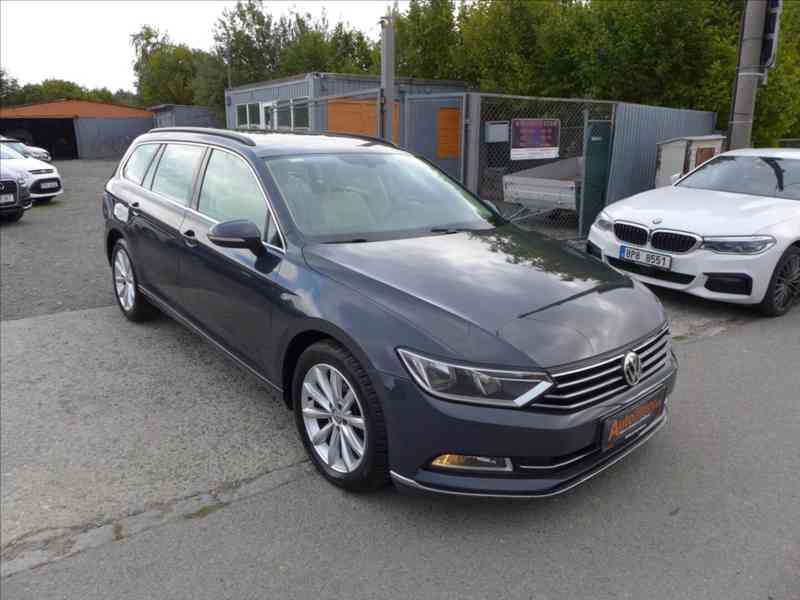 Volkswagen Passat 1,6 TDI COMFORTLINE, NAVI - foto 2