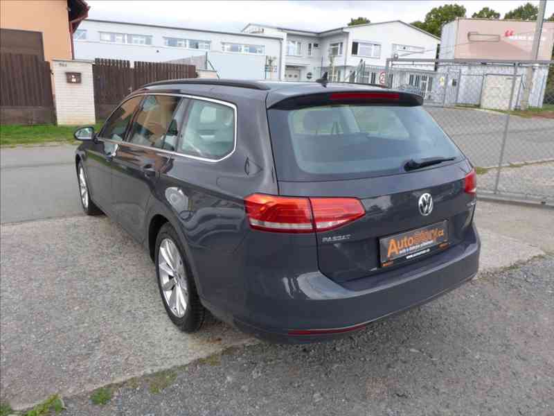 Volkswagen Passat 1,6 TDI COMFORTLINE, NAVI - foto 4
