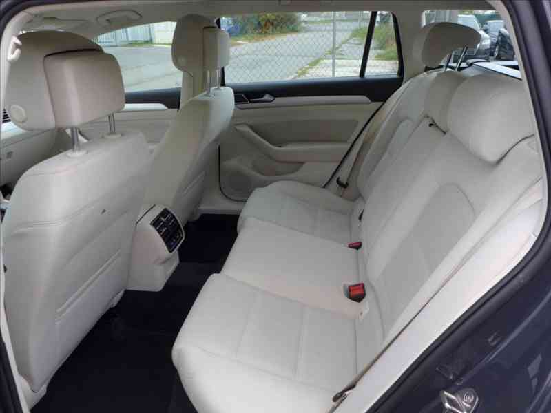 Volkswagen Passat 1,6 TDI COMFORTLINE, NAVI - foto 6