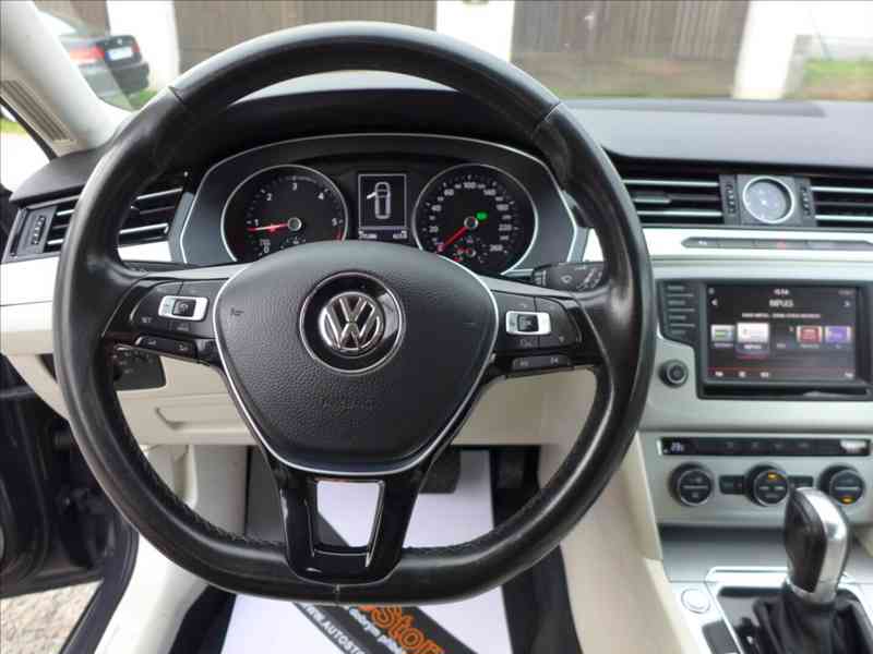 Volkswagen Passat 1,6 TDI COMFORTLINE, NAVI - foto 9