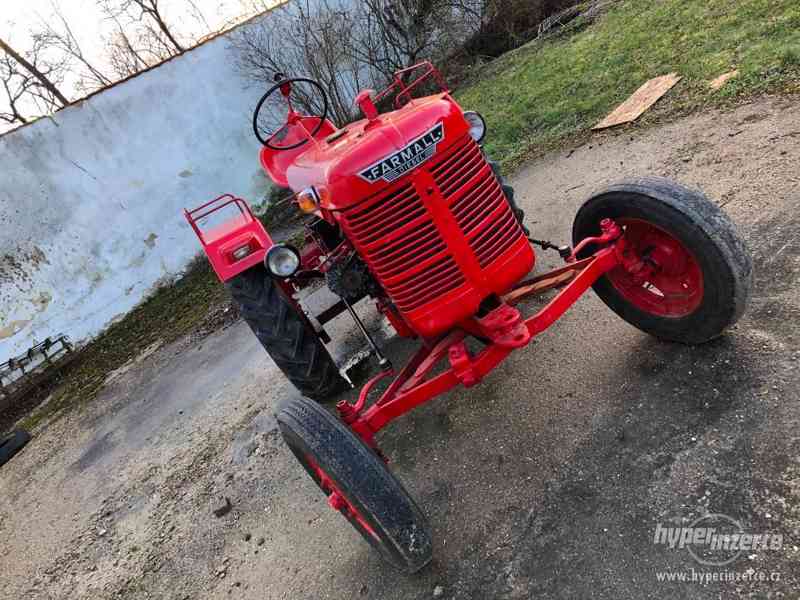 Traktor Farmall - foto 5