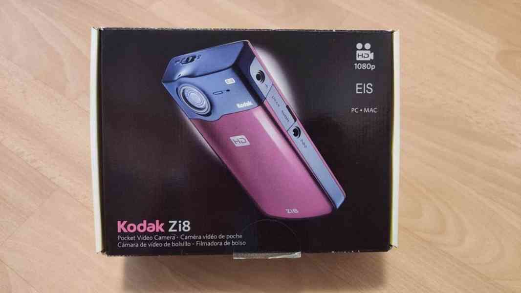 Kodak Zi8 Full HD kamera 32GB SD karta - foto 7