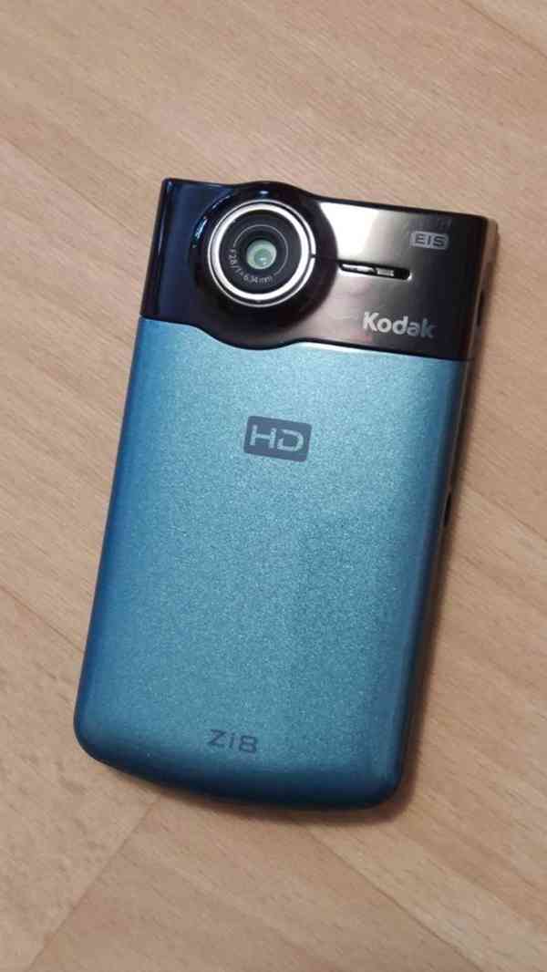Kodak Zi8 Full HD kamera 32GB SD karta - foto 4