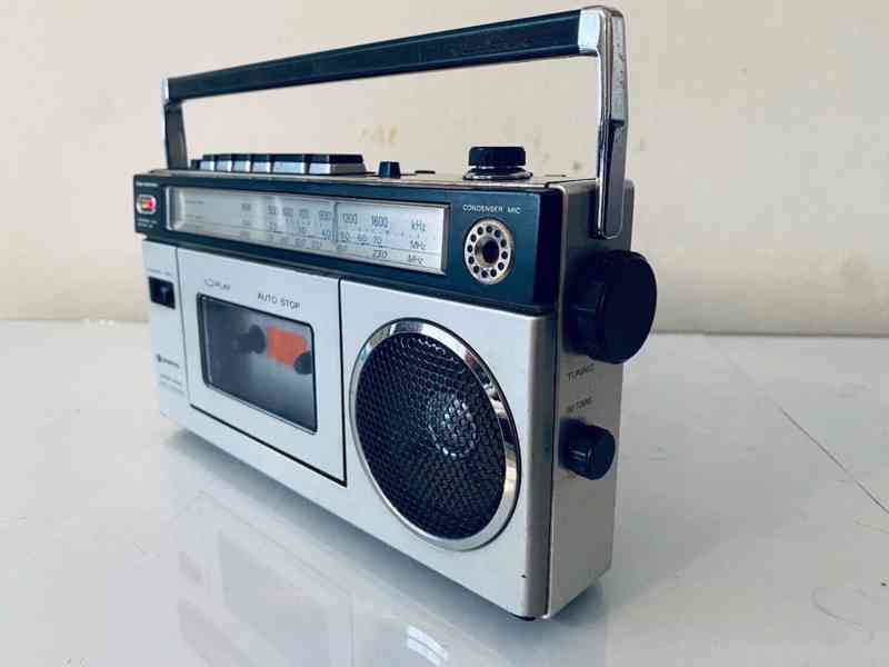 Radiomagnetofon Sanyo M 1700F, rok 1977 - foto 14