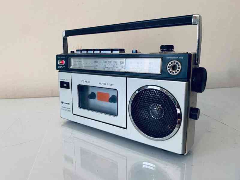 Radiomagnetofon Sanyo M 1700F, rok 1977 - foto 12