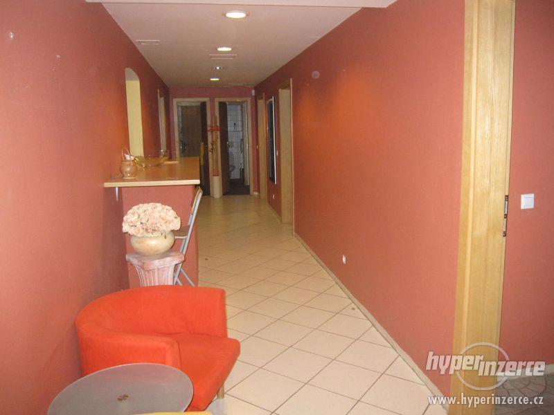 Pronájem nebytových prostor, Letenské nám.,Praha 7 - Bubeneč - foto 3