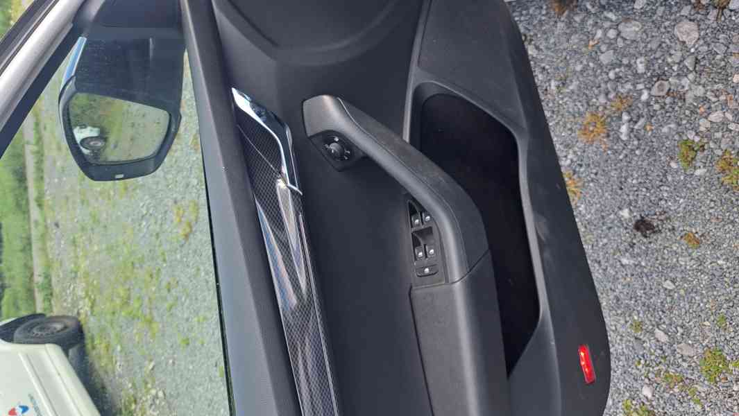 Škoda Octavia kombi 2.0 TSI - foto 6