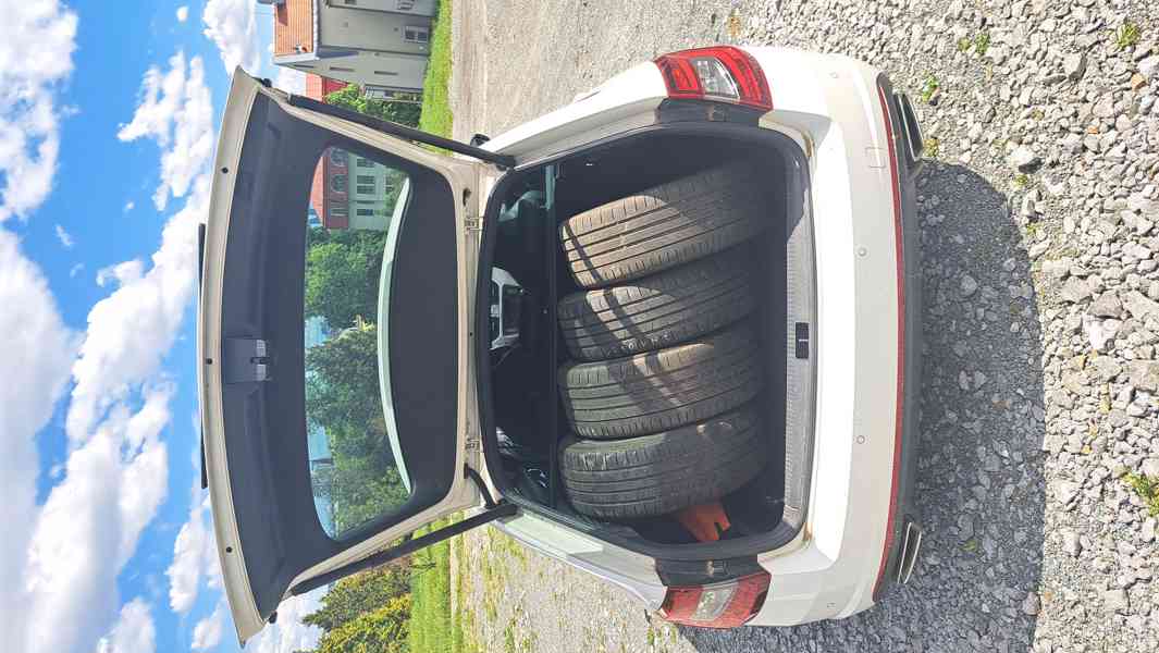 Škoda Octavia kombi 2.0 TSI - foto 5