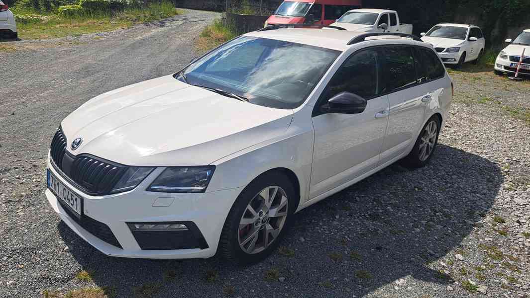 Škoda Octavia kombi 2.0 TSI - foto 1