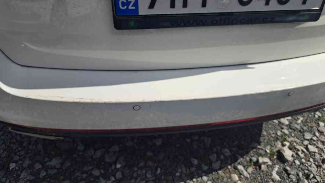 Škoda Octavia kombi 2.0 TSI - foto 8