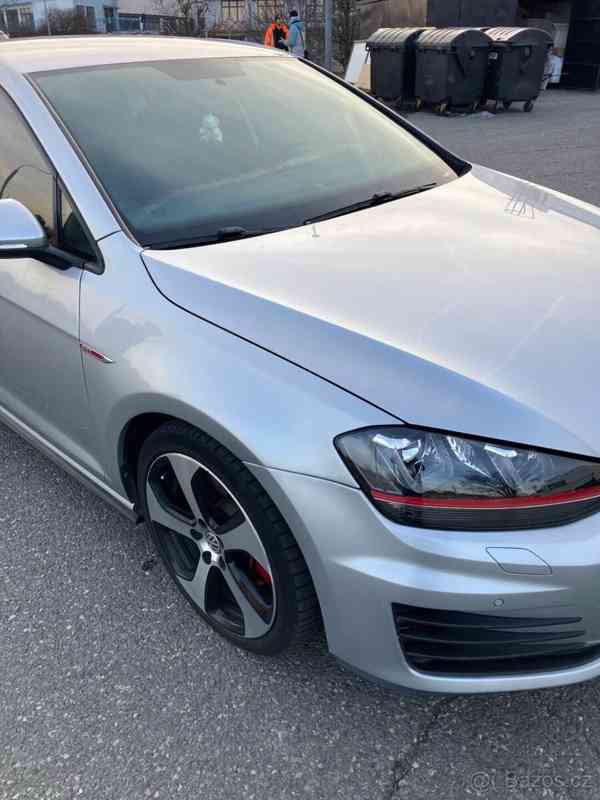 Volkswagen Golf 2,0   GTI Manuální ruční brzda - foto 4