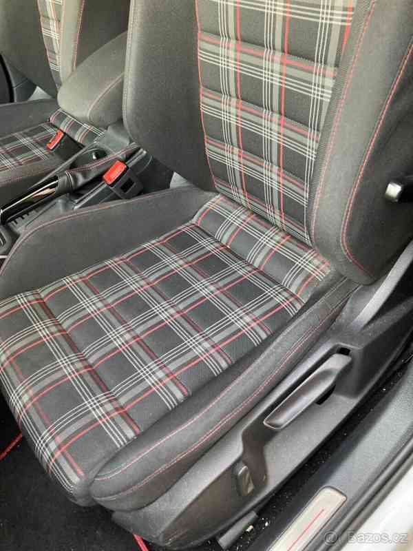 Volkswagen Golf 2,0   GTI Manuální ruční brzda - foto 5