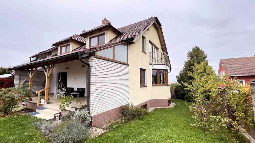 Prodej pěkného rodinného domu se zahradou v obci Stanoviště - foto 2