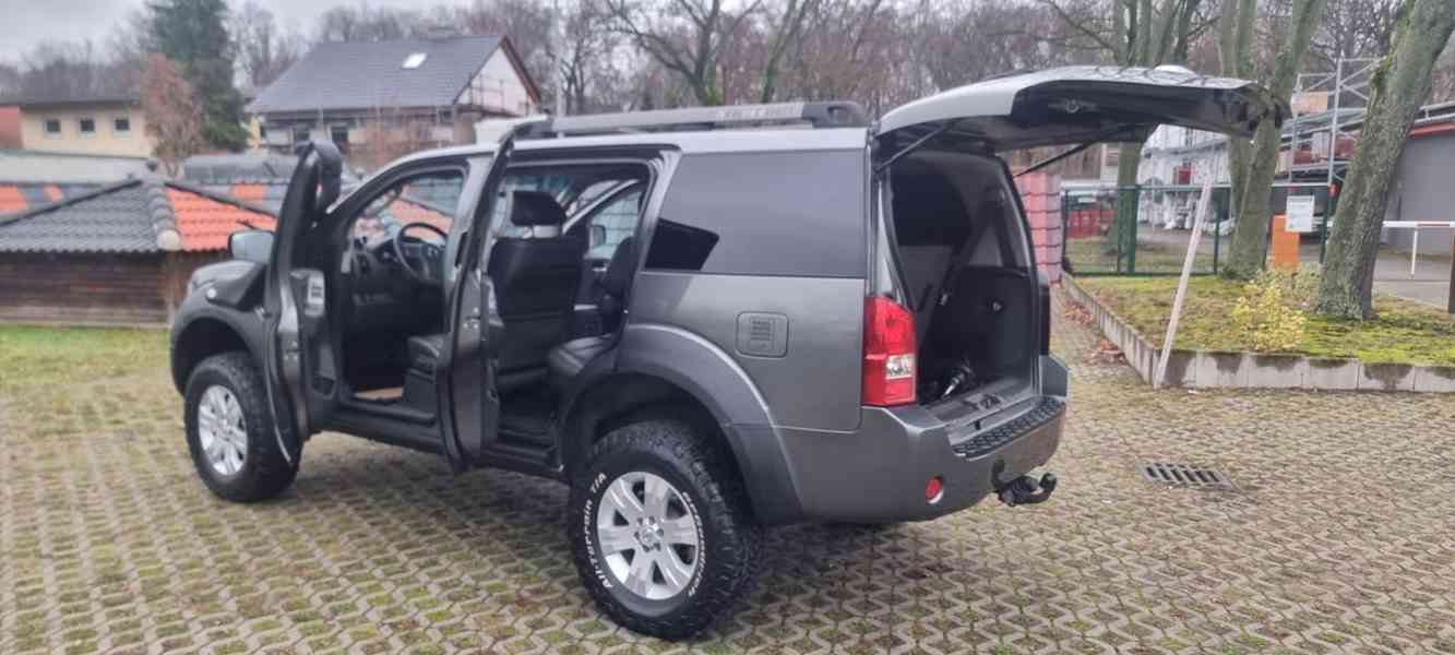 Nissan Pathfinder 2.5 dCi Aut. 128kw - foto 11