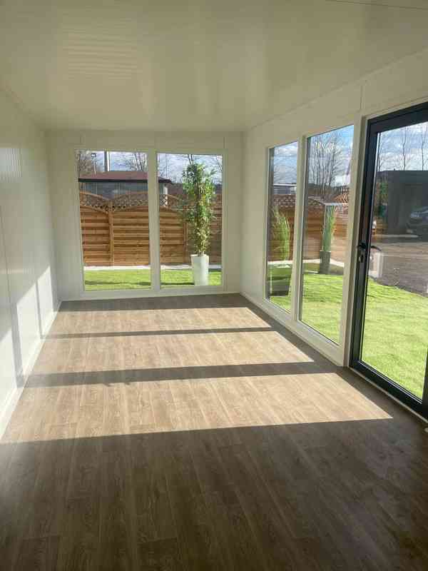 Pavilon Kontejner   700x300 Kavarna, prodejna mobilni - foto 2