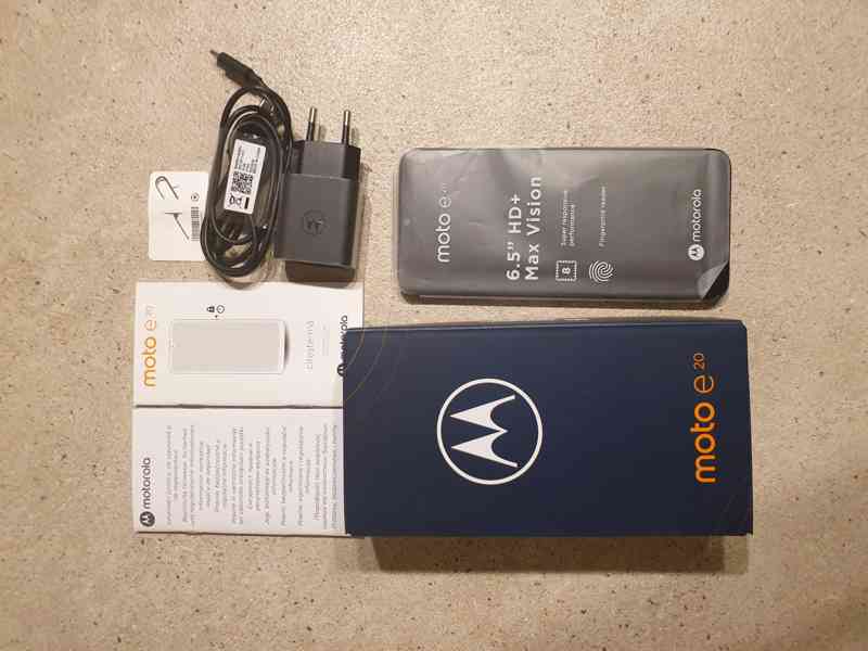 Motorola Moto E20 2GB/32GB Graphite Grey7x a Coastal Blue1x - foto 1