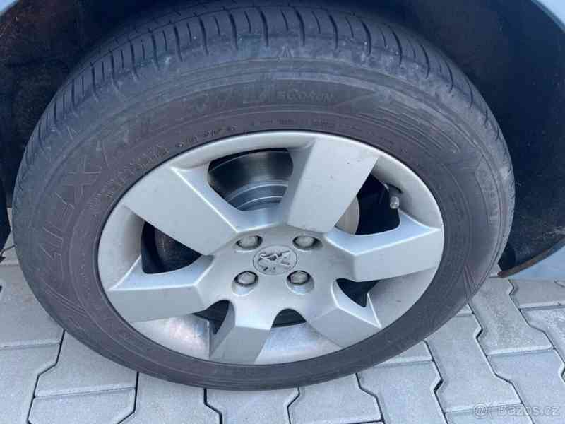 Peugeot 5008 2,0   HDi 110 kW - foto 4