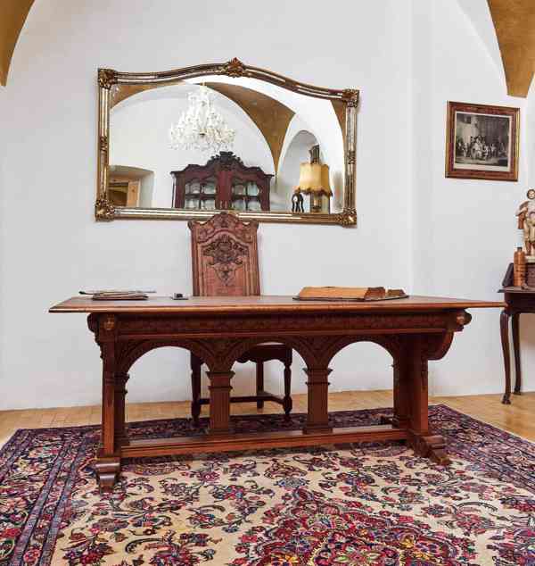Neogotický vyřezávaný stůl. Dub. Rozkládací na 386 cm - foto 11