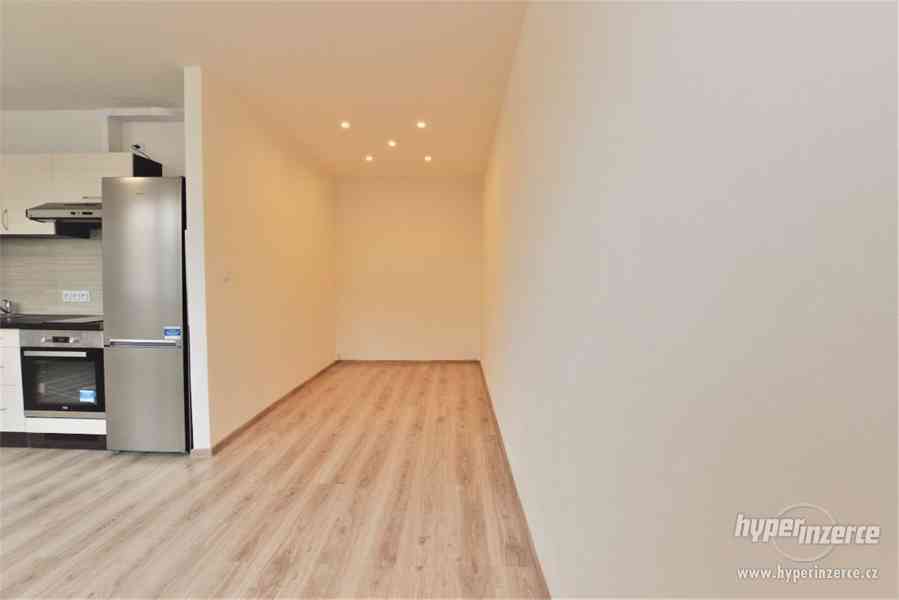 1+kk/ spací kout, 37 m2, po rekonstrukci, Praha 8 - foto 4