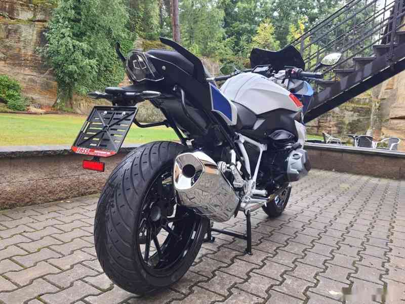 BMW R 1250 RS - TOP - 5 500 KM - ZÁNOVNÍ MOTO 349.900,- Kč - foto 18