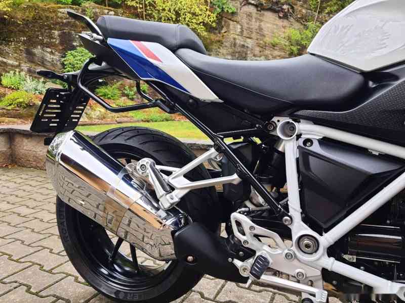 BMW R 1250 RS - TOP - 5 500 KM - ZÁNOVNÍ MOTO 349.900,- Kč - foto 17