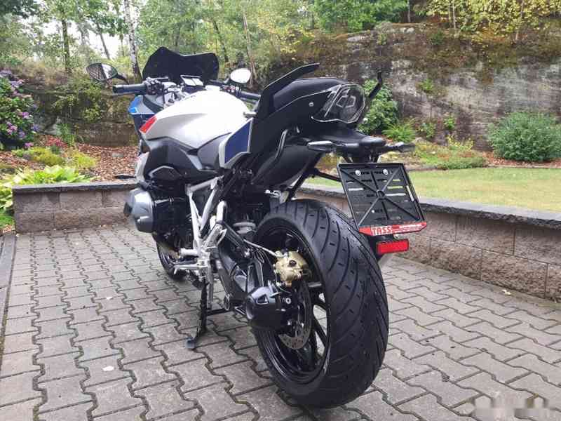 BMW R 1250 RS - TOP - 5 500 KM - ZÁNOVNÍ MOTO 349.900,- Kč - foto 4