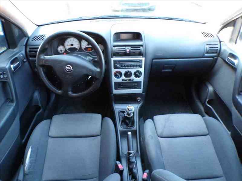 Opel Astra 1,8 i16V SPORT - foto 5