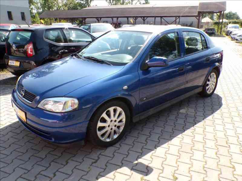 Opel Astra 1,8 i16V SPORT - foto 2