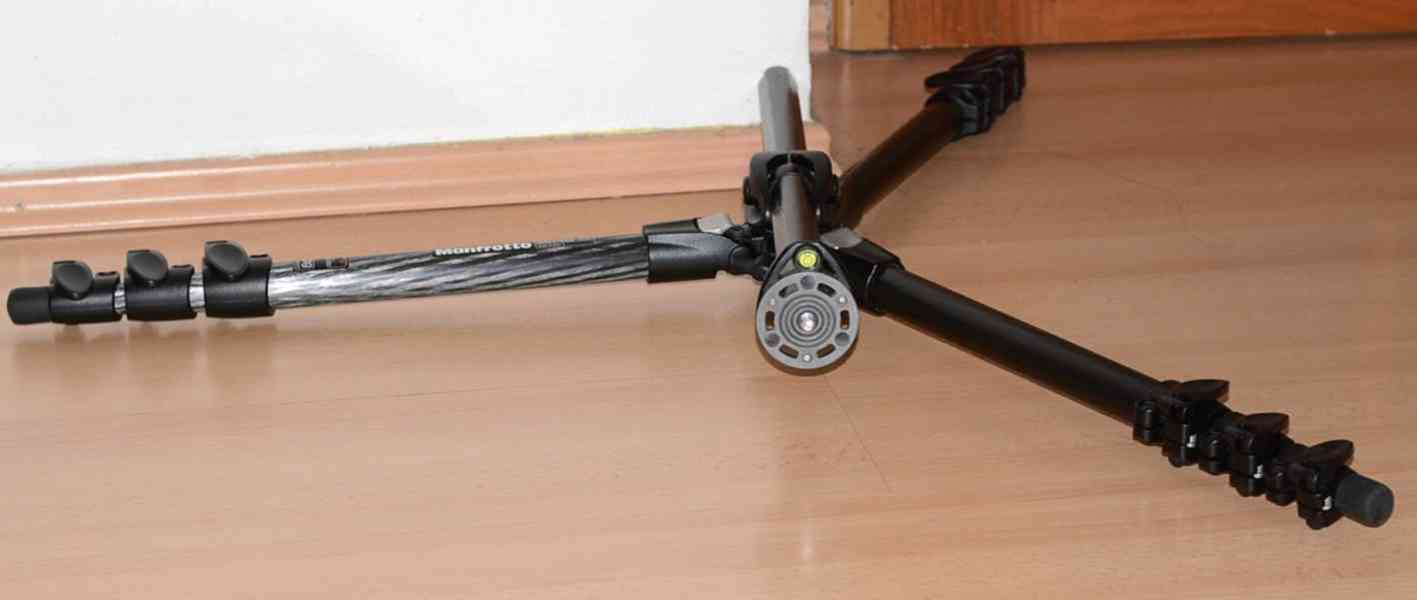 Manfrotto 190 CXPRO4 *Carbon* Stativ*nosnost: 5kg - foto 3
