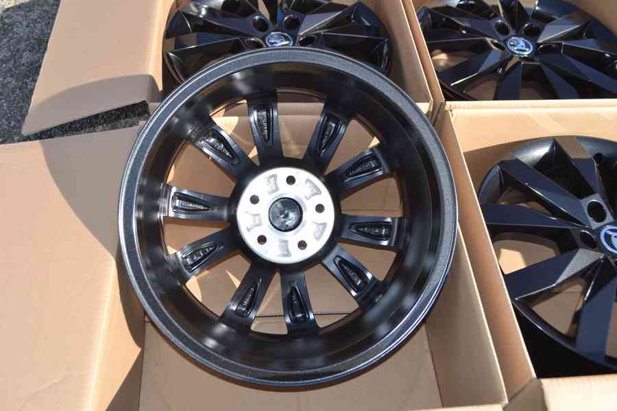 4ks NOVÉ orig.alu disky Škoda Octavia III 6Jx17 ET48, 5x112 - foto 17