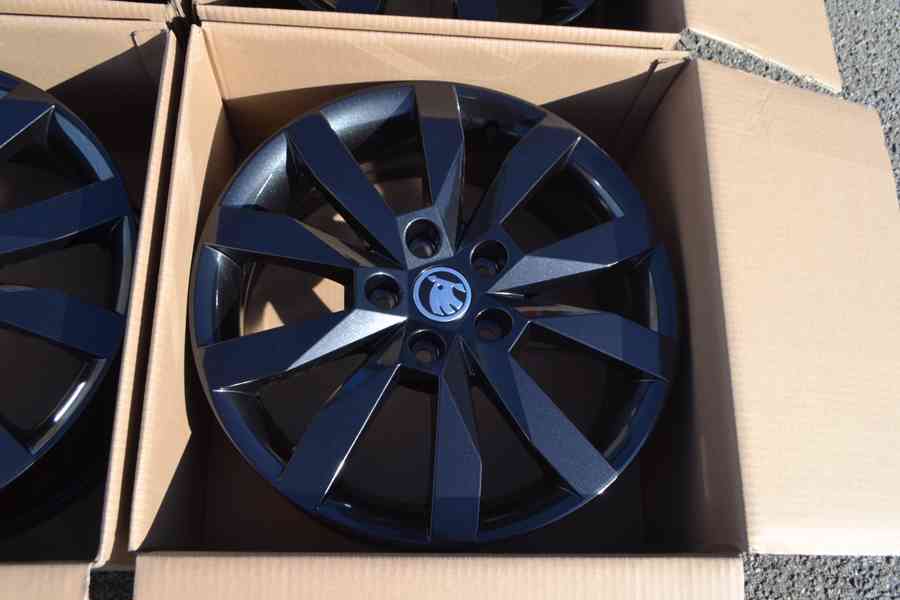 4ks NOVÉ orig.alu disky Škoda Octavia III 6Jx17 ET48, 5x112 - foto 11