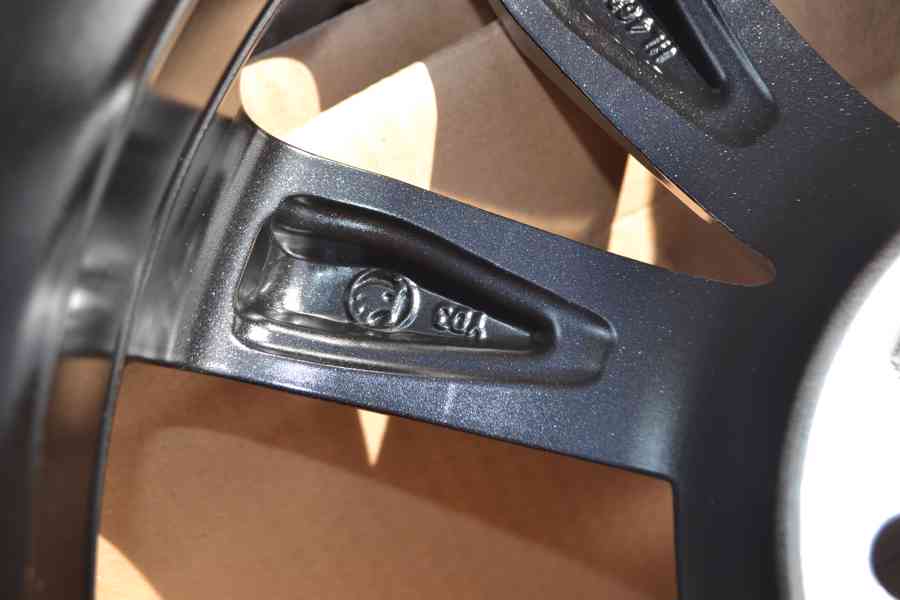 4ks NOVÉ orig.alu disky Škoda Octavia III 6Jx17 ET48, 5x112 - foto 16