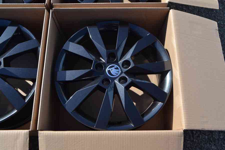 4ks NOVÉ orig.alu disky Škoda Octavia III 6Jx17 ET48, 5x112 - foto 9
